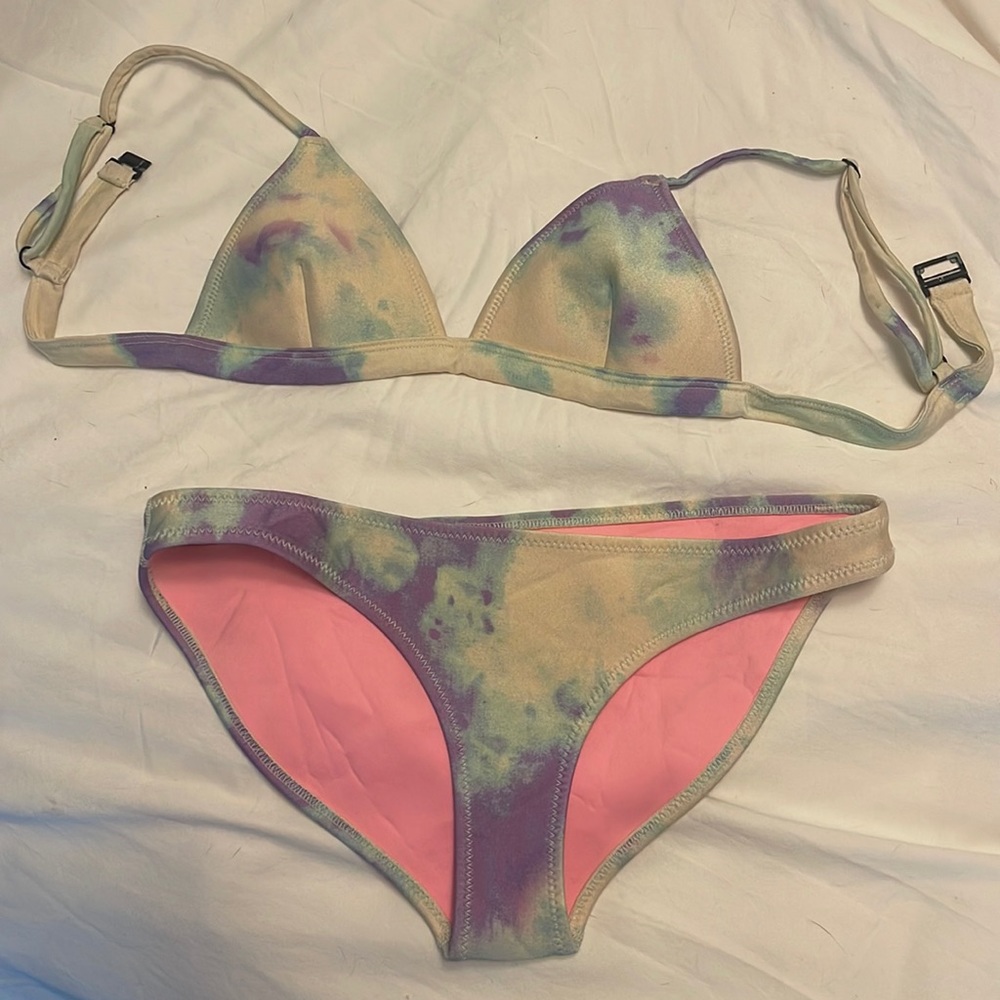 Triangl swimsuit set in awesome condition